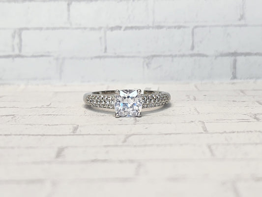 Size 10 Sterling Silver - 10C09 White