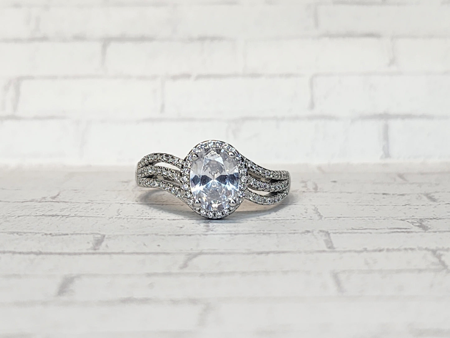 Size 11 Sterling Silver - 11C03 White