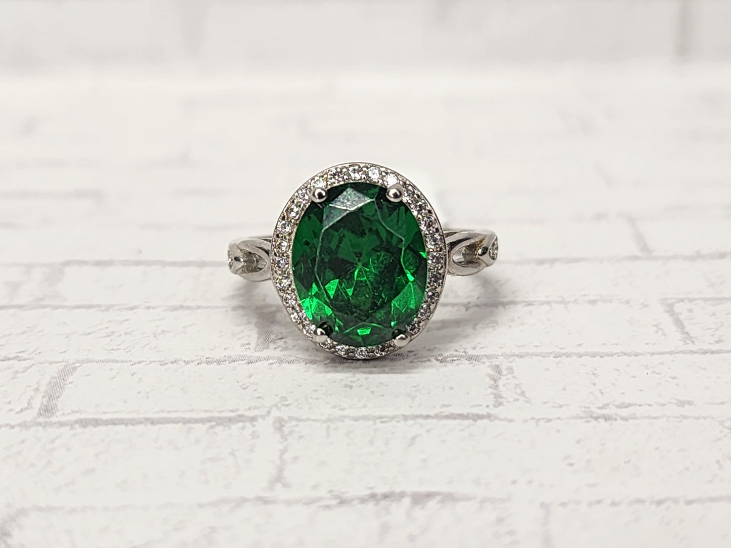 Size 7 Sterling Silver - 726 Green
