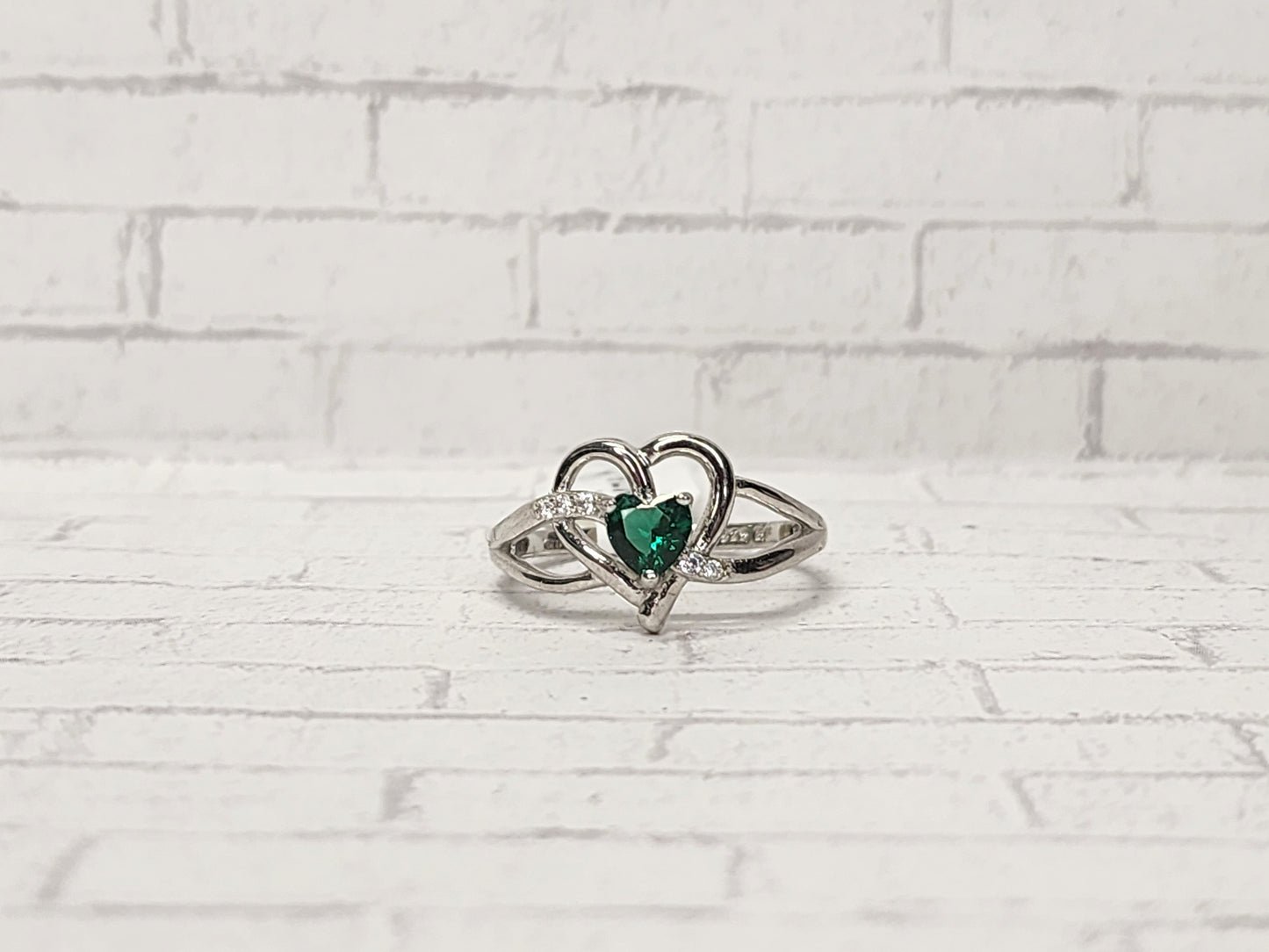 Size 8 Sterling Silver - 849 Green Heart