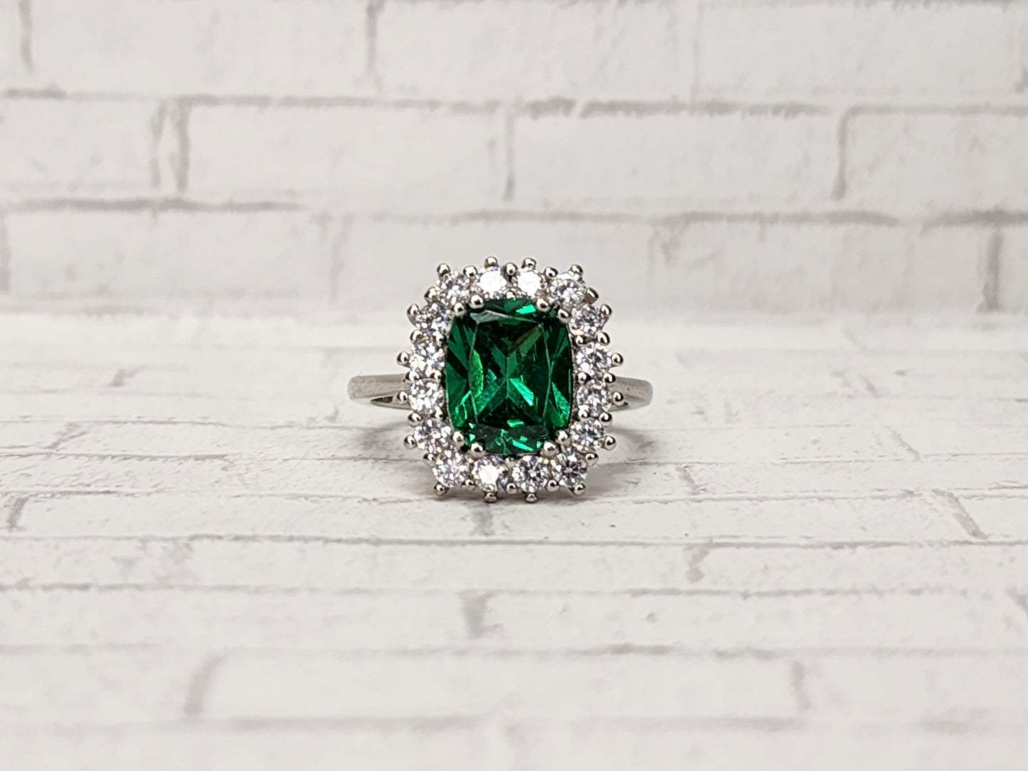 Size 8 Sterling Silver - 862 Green