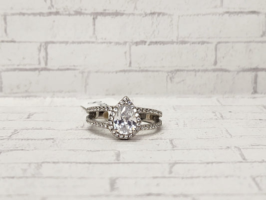 Size 8 Sterling Silver - 8C04 White