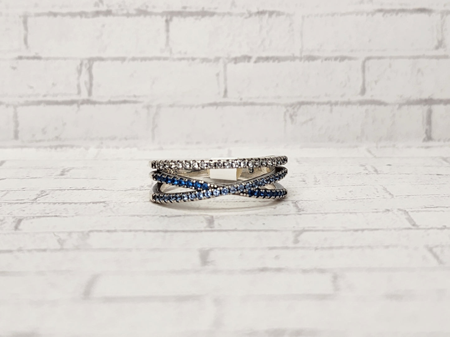 Size 9 Sterling Silver - 920 Blue and white