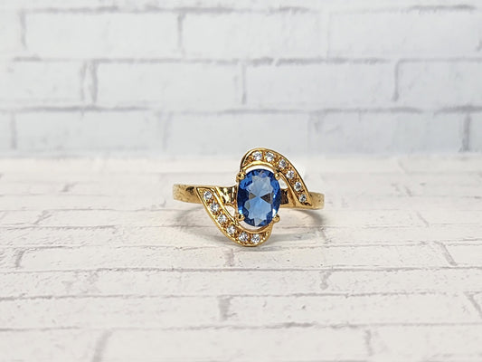 Size 10 Yellow Gold - 10C18 Blue