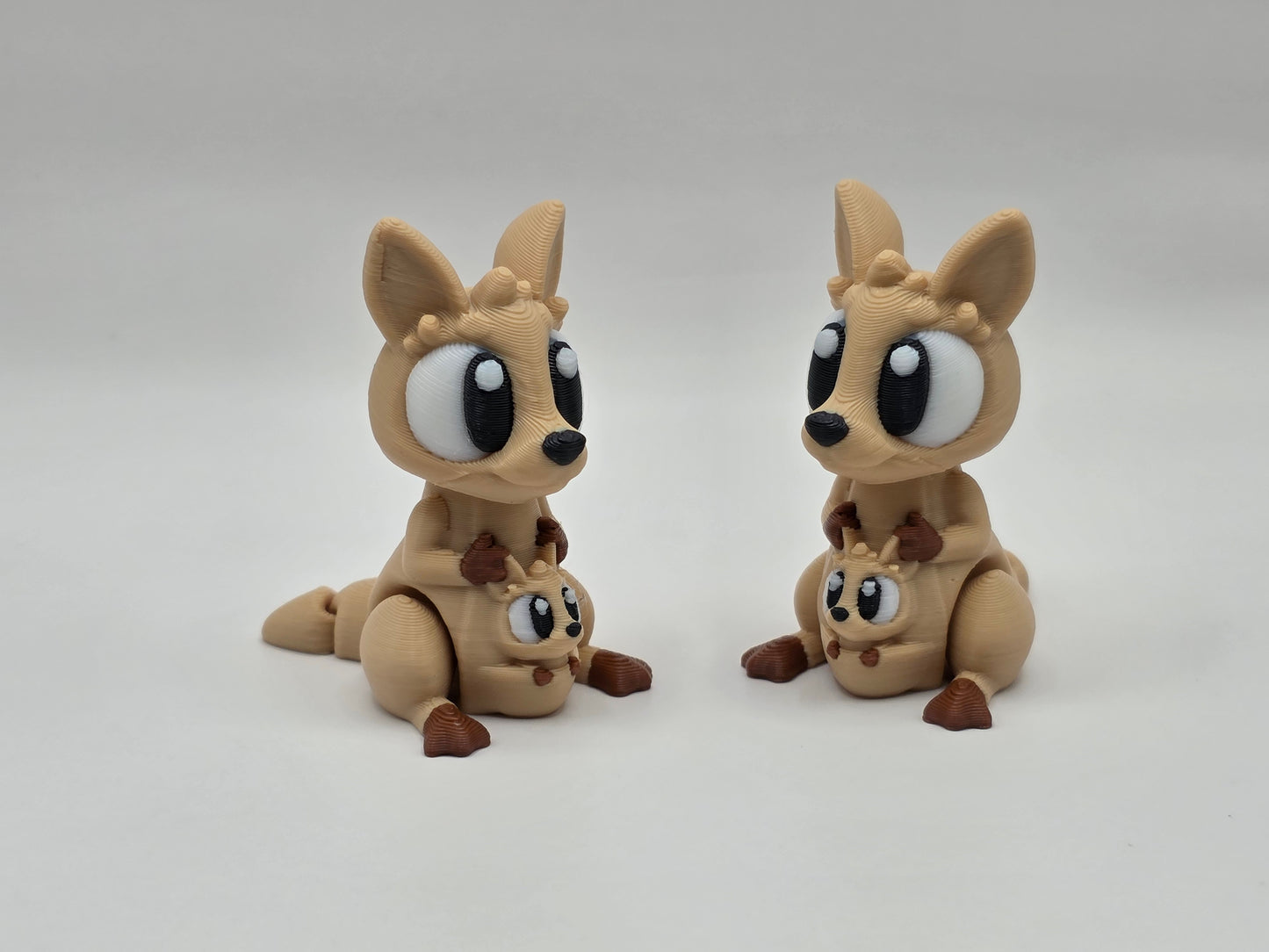 Kangaroo w/ baby - POCKET PAL